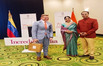 Glimpses of the National Handloom Day and the commercial event for promotion of India textiles. Amb. Abhishek Singh interacted with the participants and discussed possibilities of bilateral cooperation